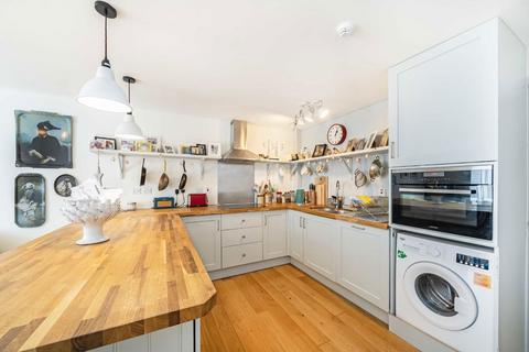 1 bedroom flat for sale, Tottenham Road, London N1