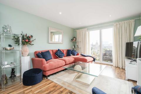 2 bedroom flat for sale, Copenhagen Street, London N1