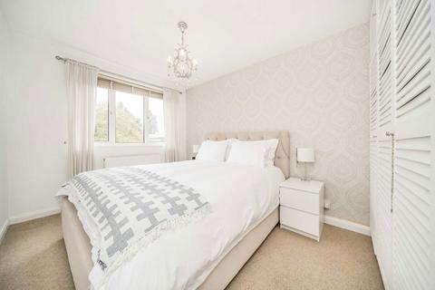 3 bedroom flat for sale, Baxter Road, London N1