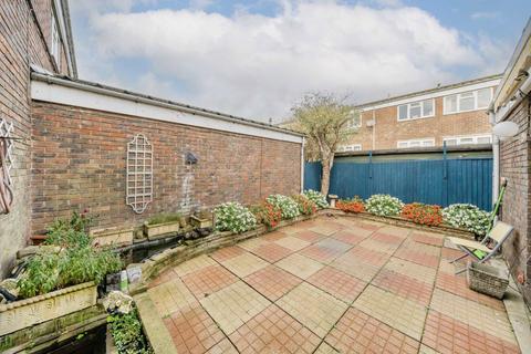 Rydston Close, London N7