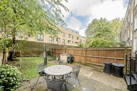 1 bedroom flat for sale, Milner Square, London N1