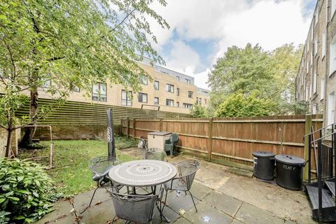 39b Milner Square, London, N1 1TW