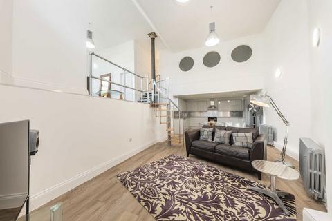 2 bedroom maisonette for sale, Caledonian Road, London N7