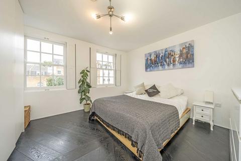 3 bedroom flat for sale, Essex Road, London N1