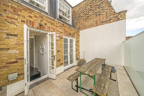 3 bedroom flat for sale, Essex Road, London N1