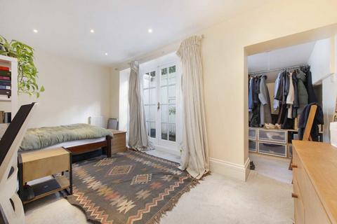 2 bedroom flat for sale, Tysoe Street, London EC1R