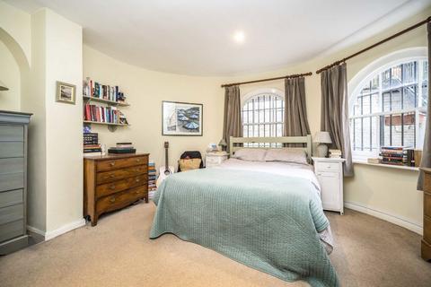 3 bedroom flat for sale, City Road, London EC1V