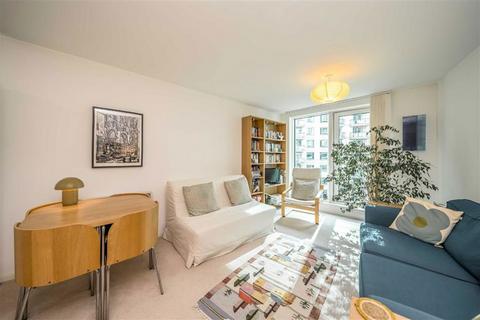 1 bedroom flat for sale, St. George Wharf, London SW8