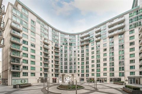 1 bedroom flat for sale, St. George Wharf, London SW8