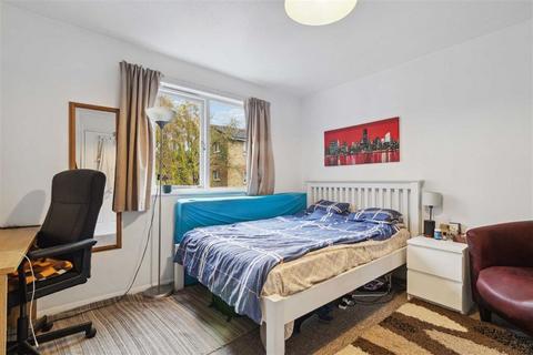 4 bedroom house for sale, Wesley Close, London SE17