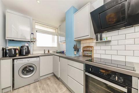 2 bedroom flat for sale, Loughborough Street, London SE11