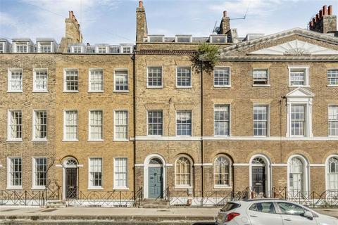 2 bedroom flat for sale, Surrey Square, London SE17