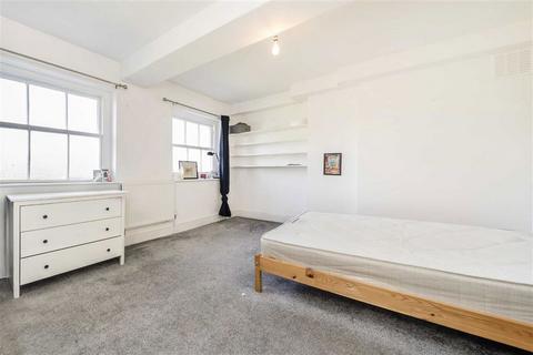 2 bedroom flat for sale, Surrey Square, London SE17