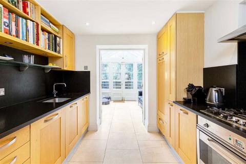 4 bedroom terraced house for sale, Surrey Square, London SE17