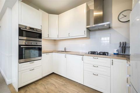 2 bedroom flat for sale, Kennington Park Road, London SE11