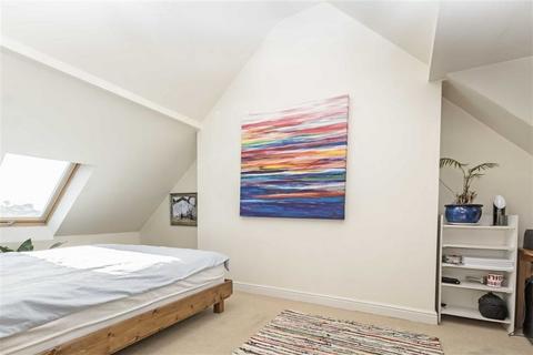 2 bedroom flat for sale, Cranworth Gardens, London SW9