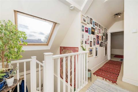 2 bedroom flat for sale, Cranworth Gardens, London SW9