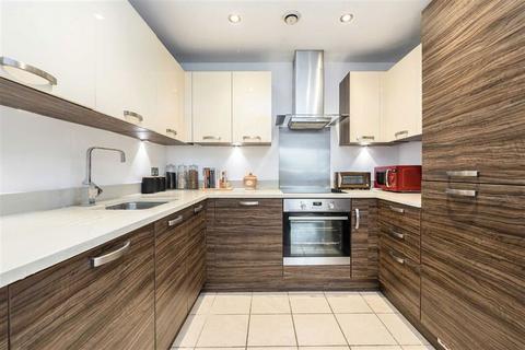 2 bedroom flat for sale, Boundary Lane, London SE17