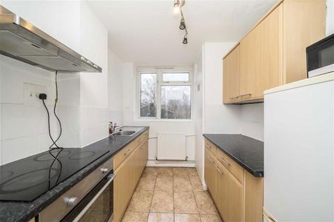 3 bedroom flat for sale, Lorrimore Square, London SE17