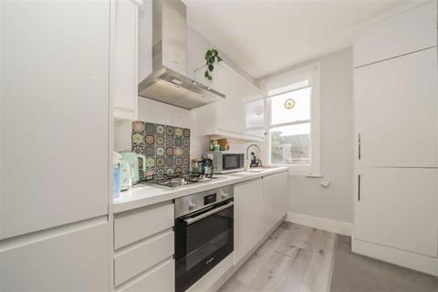 2 bedroom flat for sale, Offley Road, London SW9