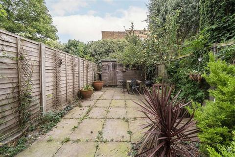 4 bedroom house for sale, Turner Close, London SW9