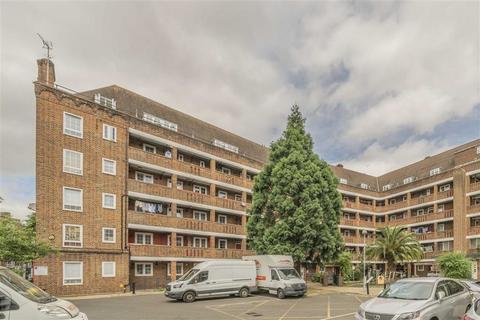 4 bedroom flat for sale, Meadow Road, London SW8