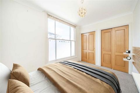 2 bedroom flat for sale, Park View Mews, London SW9