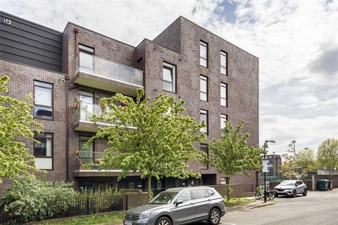 1 bedroom flat for sale, Gibson Road, London SE11