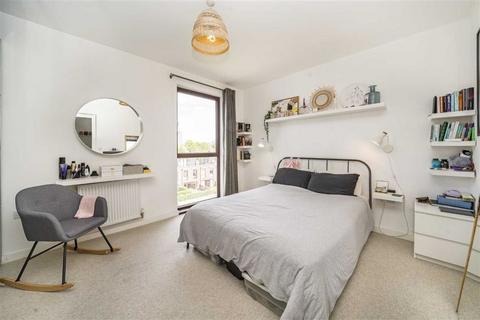 1 bedroom flat for sale, Gibson Road, London SE11