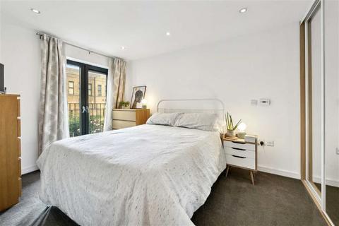 1 bedroom flat for sale, Bramah Road, London SW9