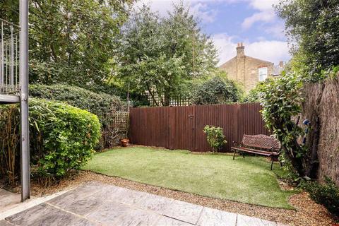 2 bedroom flat for sale, Cranworth Gardens, London SW9