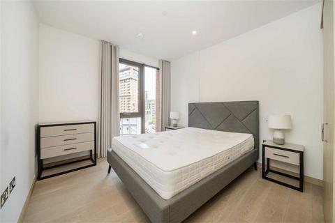 2 bedroom flat for sale, Viaduct Gardens, London SW11