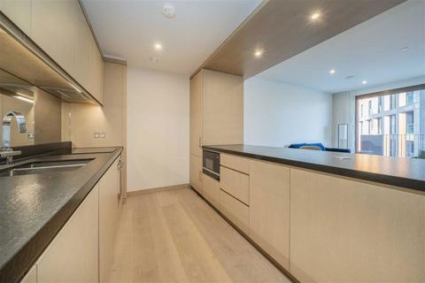 2 bedroom flat for sale, Viaduct Gardens, London SW11