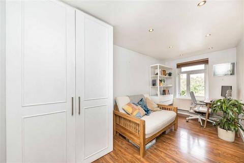 2 bedroom flat for sale, Fitzalan Street, London SE11