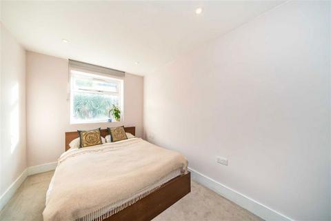 2 bedroom flat for sale, Claylands Place, London SW8