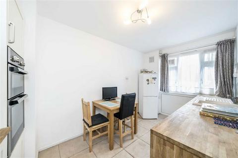 3 bedroom flat for sale, Lorrimore Road, London SE17