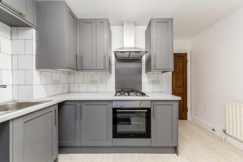 2 bedroom flat for sale, Leghorn Road, London NW10