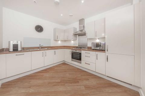 2 bedroom flat for sale, Glengall Road, London NW6