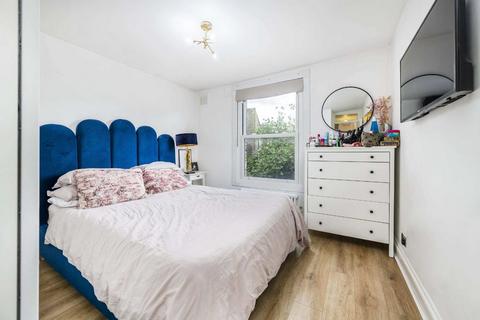 2 bedroom flat for sale, College Road, London NW10