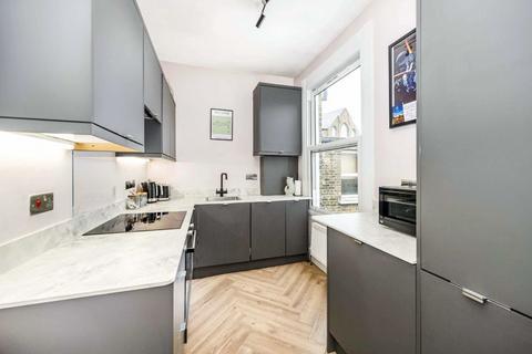 2 bedroom flat for sale, College Road, London NW10