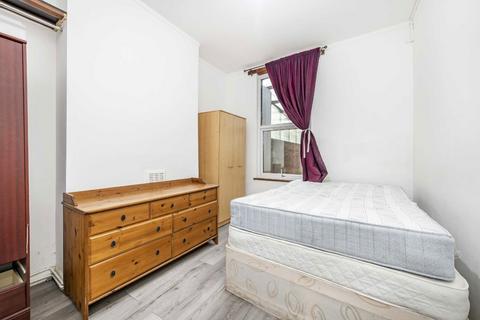 3 bedroom house for sale, Buckingham Road, London NW10