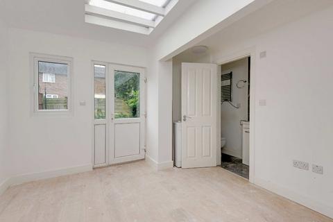 25 Ambleside Road, London, NW10 3UH