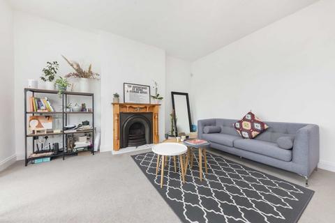 3 bedroom flat for sale, Chevening Road, London NW6