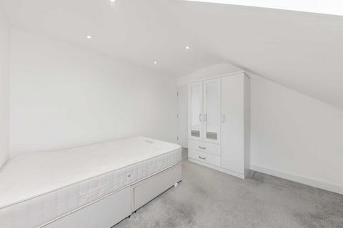 2 bedroom flat for sale, Harlesden Gardens, London NW10