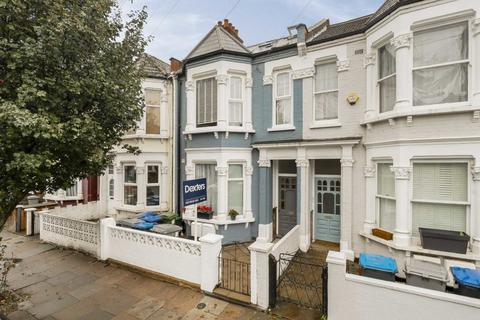 3 bedroom flat for sale, Buchanan Gardens, London NW10