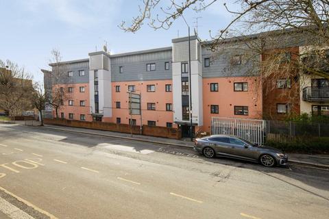 1 bedroom flat for sale, Knatchbull Road, London NW10