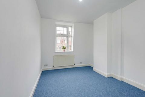 2 bedroom flat for sale, Sidmouth Parade, London NW2