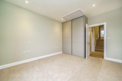 2 bedroom flat for sale, Chamberlayne Road, London NW10