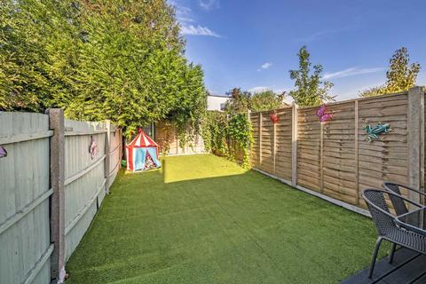 3 bedroom house for sale, Rucklidge Avenue, London NW10