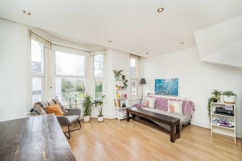 3 bedroom flat for sale, Hazel Road, London NW10